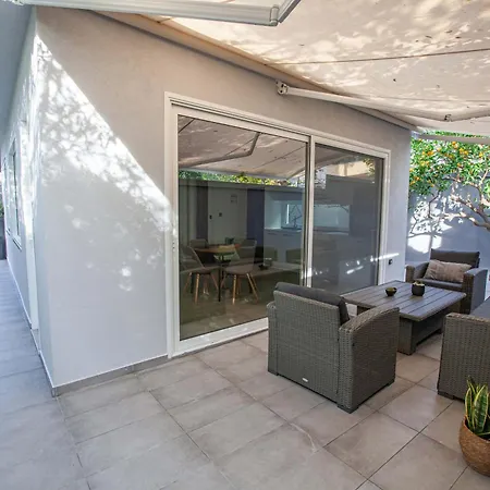 Kalafatis Garden House